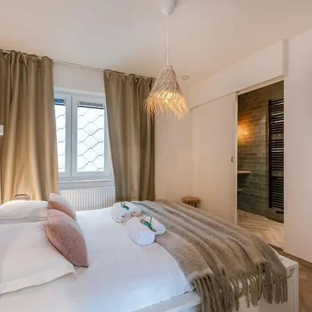 Juan - Modern In With 2 Bedrooms